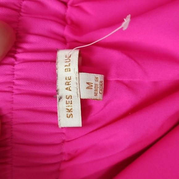 Skies are blue neon pink shorts with pockets Nwot - Picture 4 of 5